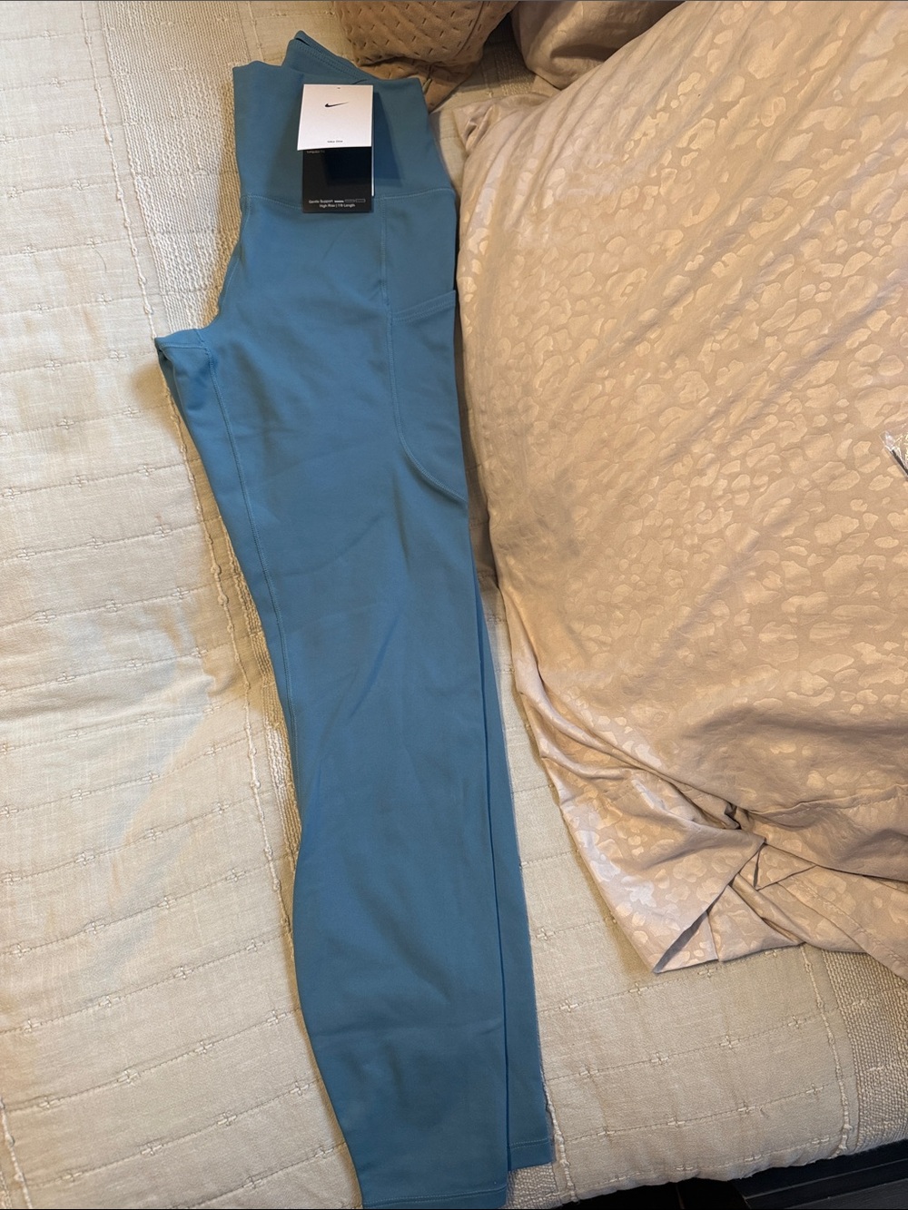 Nike women’s Nike one 7/8 leggings